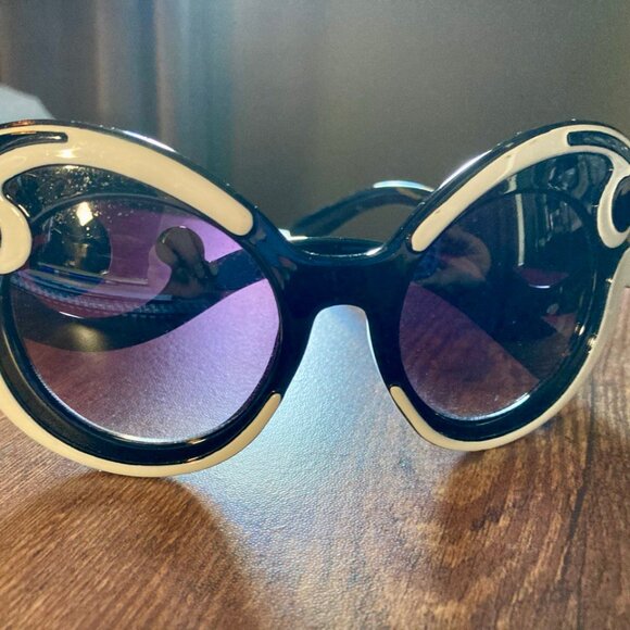 Unbranded Women's Scroll Sunglasses - Black and White - Picture 3 of 6